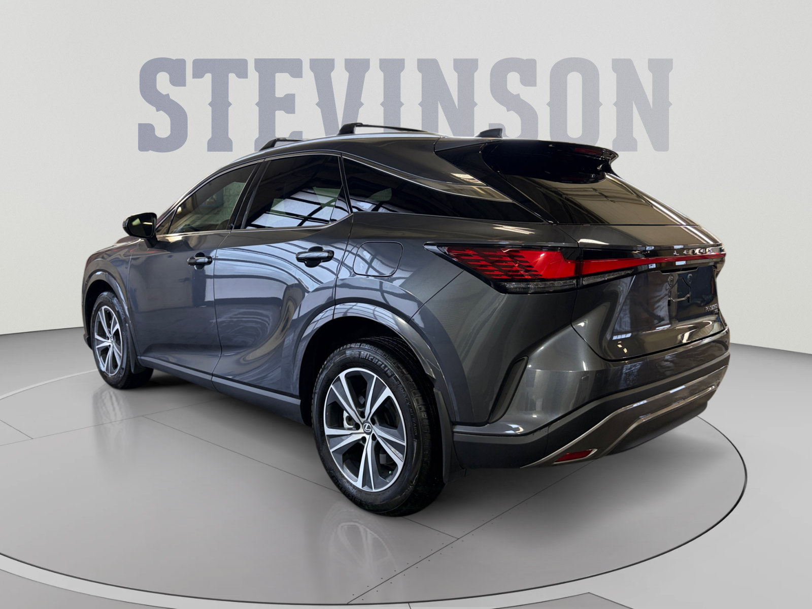 Used 2026 Lexus RX 350h w/ Convenience Package AWD/4WD image 3
