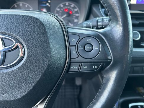 Used 2023 Toyota Corolla Cross LE image 16