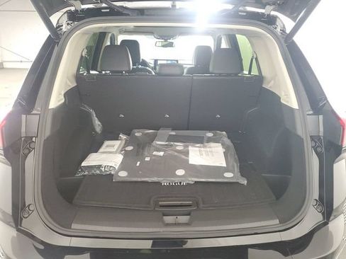 New 2026 Nissan Rogue Platinum AWD/4WD image 11