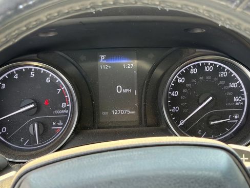 Used 2023 Toyota Camry SE FWD image 10