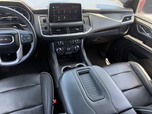 Used 2024 GMC Yukon XL SLT AWD/4WD image 18