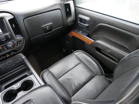 Used 2018 Chevrolet Silverado 1500 High Country image 11