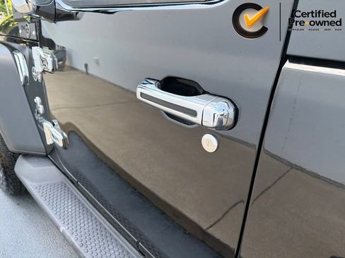 Certified 2025 Jeep Wrangler Sport AWD/4WD image 19