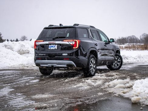 Used 2023 GMC Acadia SLT image 14