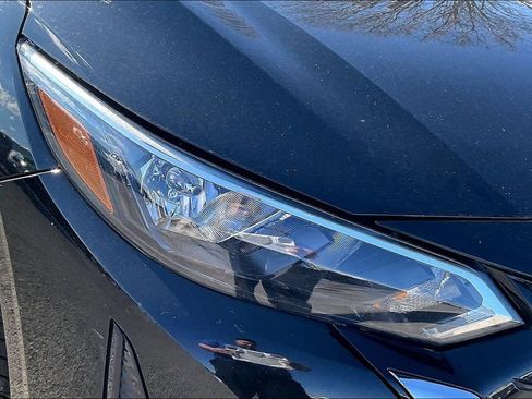 Used 2024 Nissan Sentra S image 31