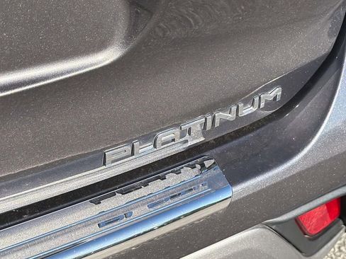 Used 2023 Toyota Highlander Platinum FWD image 7