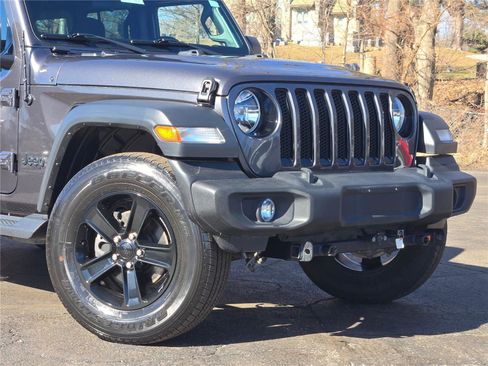 Used 2023 Jeep Wrangler Unlimited Sport image 2
