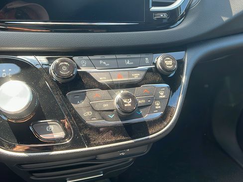 New 2026 Chrysler Voyager LX image 29