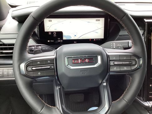 New 2026 GMC Acadia AT4 w/ Luxury Package AWD/4WD image 32