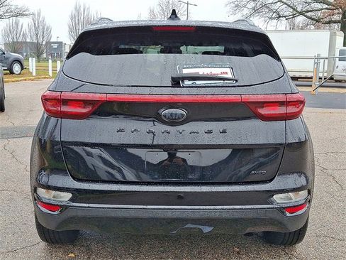 Certified 2022 Kia Sportage Nightfall Edition image 5