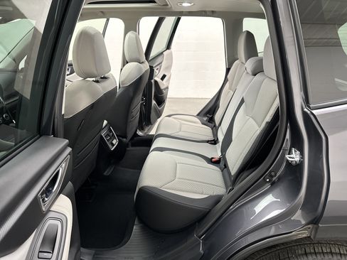 Used 2024 Subaru Forester Premium image 22