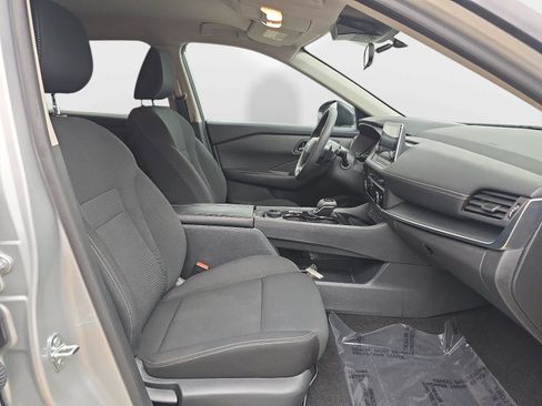 Used 2025 Nissan Rogue S AWD/4WD image 33