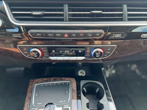 Used 2019 Audi Q7 3.0T Prestige AWD/4WD image 19