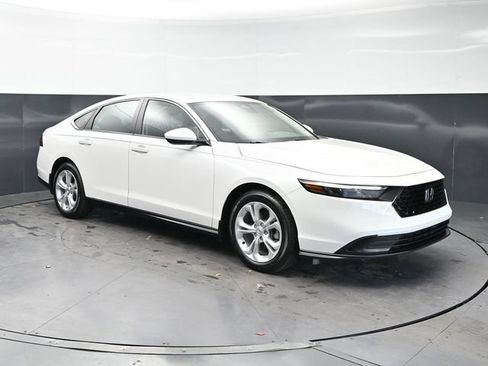 Used 2026 Honda Accord LX image 3