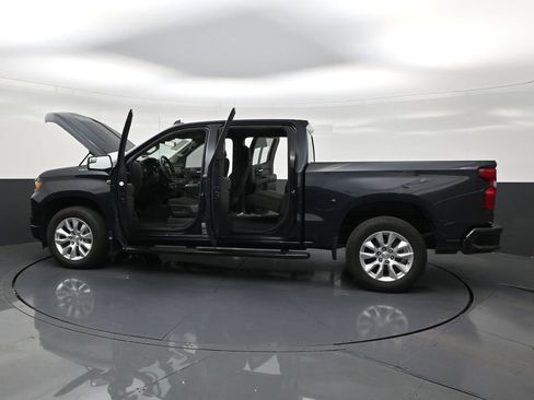 Used 2022 Chevrolet Silverado 1500 Custom RWD image 31