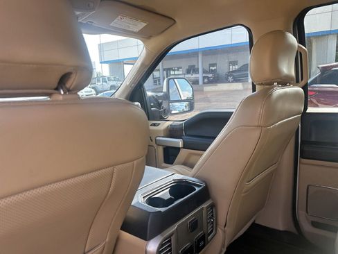 Used 2017 Ford F250 Lariat w/ Lariat Value Package AWD/4WD image 17