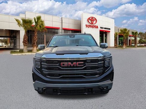 Used 2023 GMC Sierra 1500 SLT w/ SLT Premium Package AWD/4WD image 9