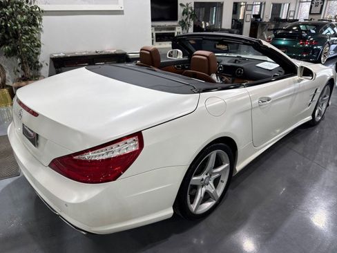 Used 2013 Mercedes-Benz SL 550 w/ Premium Pkg image 40