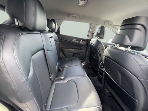 Used 2023 Kia Sportage EX AWD/4WD image 18