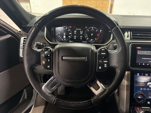 Used 2018 Land Rover Range Rover HSE image 11