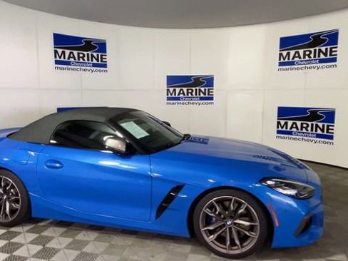 Used 2022 BMW Z4 M40i w/ Premium Package RWD image 3