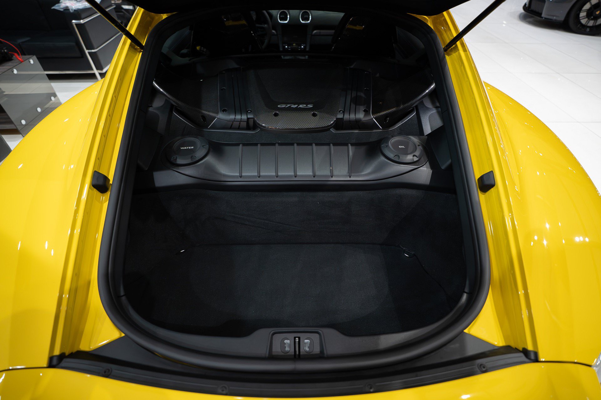 Used 2024 Porsche 718 Cayman GT4 RS RWD image 49