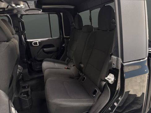 Used 2022 Jeep Gladiator Sport image 27