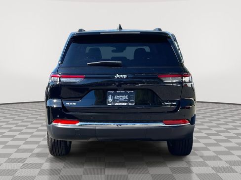 Used 2025 Jeep Grand Cherokee Laredo X image 6