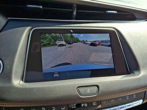 Used 2023 Cadillac XT4 Sport FWD image 18