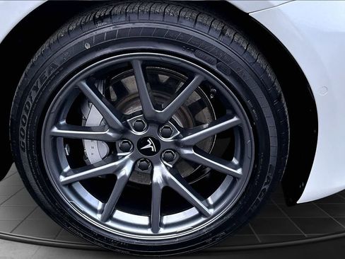 Used 2022 Tesla Model 3 image 34