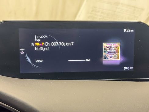 Used 2019 MAZDA MAZDA3 Hatchback w/ Premium Package image 17