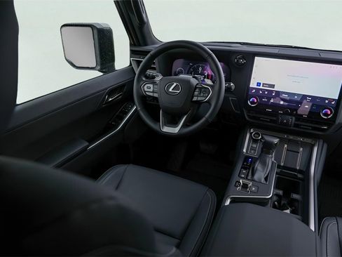 Used 2025 Lexus GX 550 w/ Accessory Package (2T) image 28