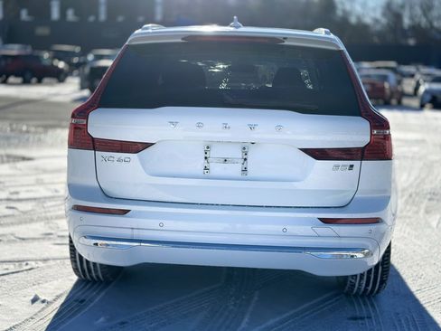 Used 2023 Volvo XC60 B5 Plus w/ Climate Package image 5