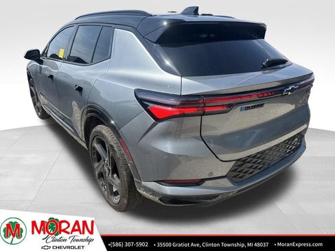 Certified 2024 Chevrolet Equinox EV RS FWD image 3