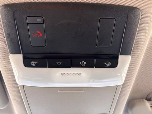 Used 2025 Nissan Rogue SV FWD image 16