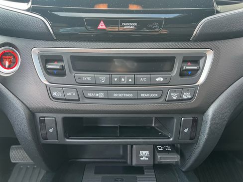 Used 2022 Honda Pilot TrailSport image 22