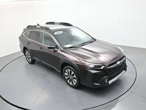 Used 2025 Subaru Outback Limited AWD/4WD image 32