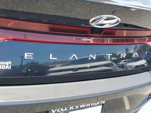 Used 2023 Hyundai Elantra SEL w/ Convenience Package FWD image 7