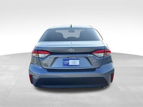 Used 2024 Toyota Corolla LE FWD image 4