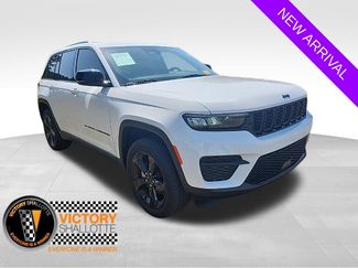 Certified 2023 Jeep Grand Cherokee Altitude AWD/4WD video 1