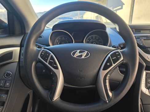 Used 2012 Hyundai Elantra GLS w/ Preferred Pkg 3 image 5
