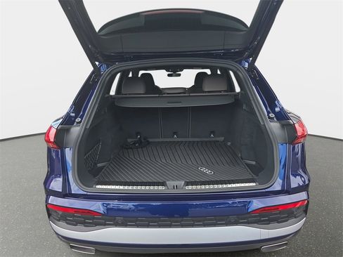 Used 2025 Audi Q5 Prestige image 14