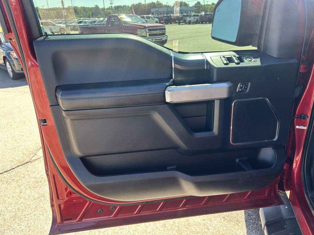 Used 2019 Ford F150 Lariat w/ Equipment Group 502A Luxury AWD/4WD image 14
