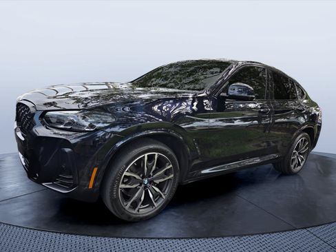 Used 2024 BMW X4 xDrive30i w/ Premium Package AWD/4WD image 3