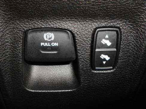 Certified 2019 RAM 1500 Big Horn AWD/4WD image 24