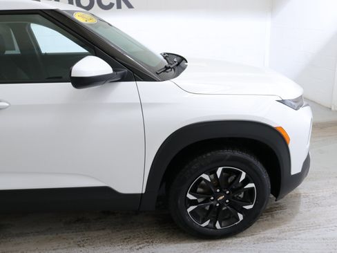 Used 2023 Chevrolet TrailBlazer LT w/ Convenience Package image 11