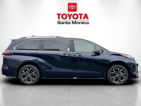 New 2026 Toyota Sienna Platinum AWD/4WD image 2