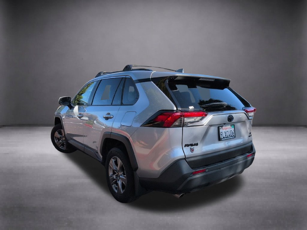 Used 2024 Toyota RAV4 LE AWD/4WD image 7