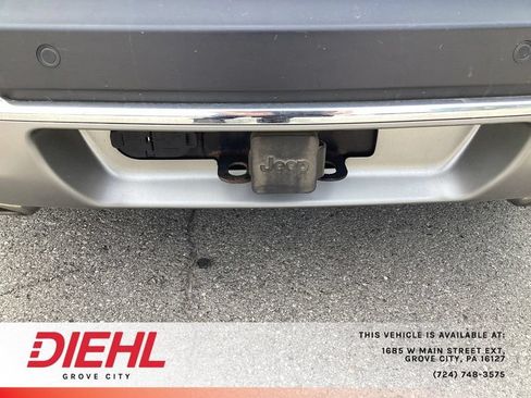 Used 2019 Jeep Cherokee Limited w/ Trailer Tow Group AWD/4WD image 13