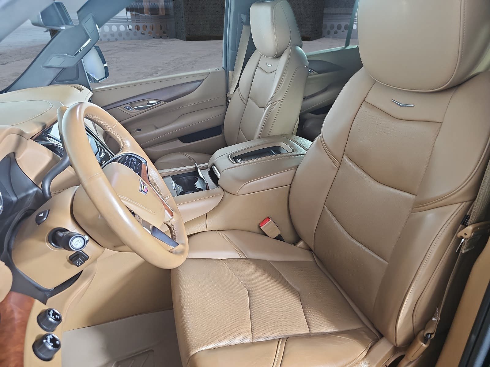 Used 2017 Cadillac Escalade ESV Platinum AWD/4WD image 12